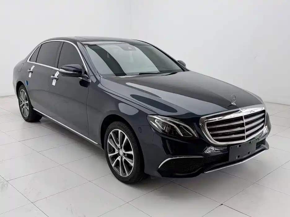 Mercedes-Benz E-Class — миниатюра 3