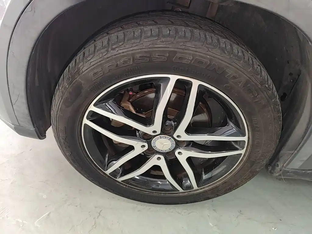 Mercedes-Benz GLA — миниатюра 23