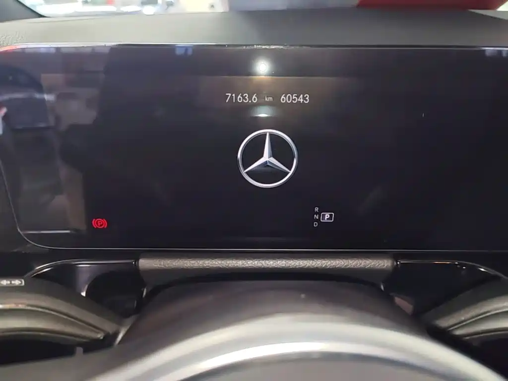 Mercedes-Benz GLA — миниатюра 12