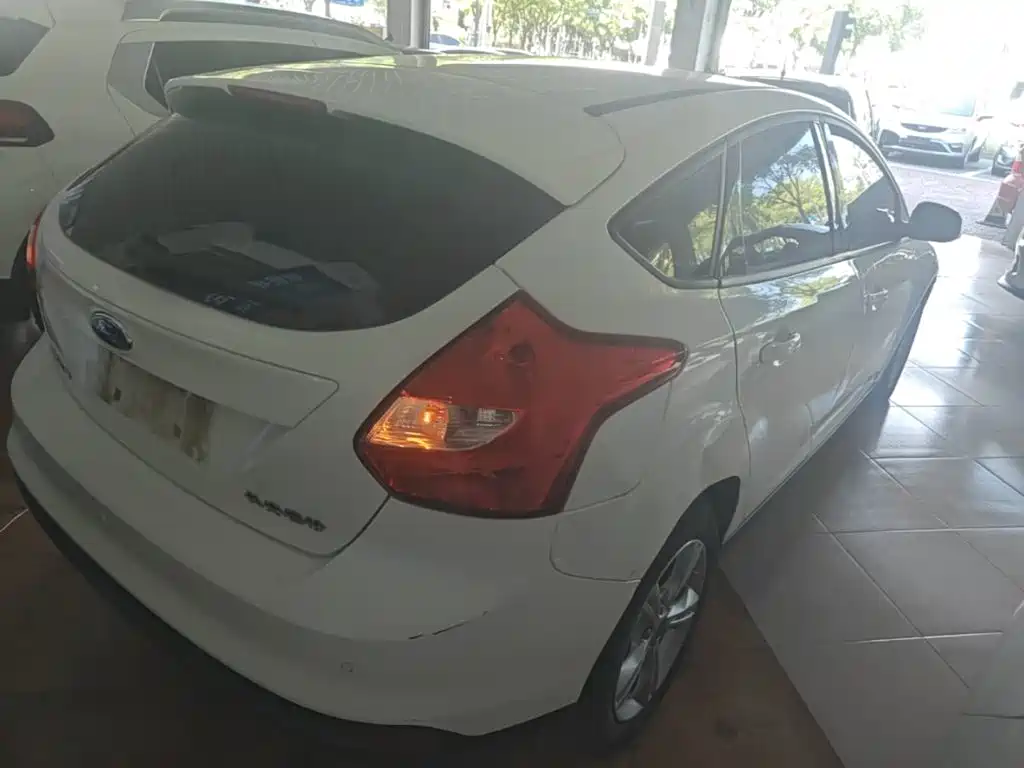 Ford Focus — миниатюра 7