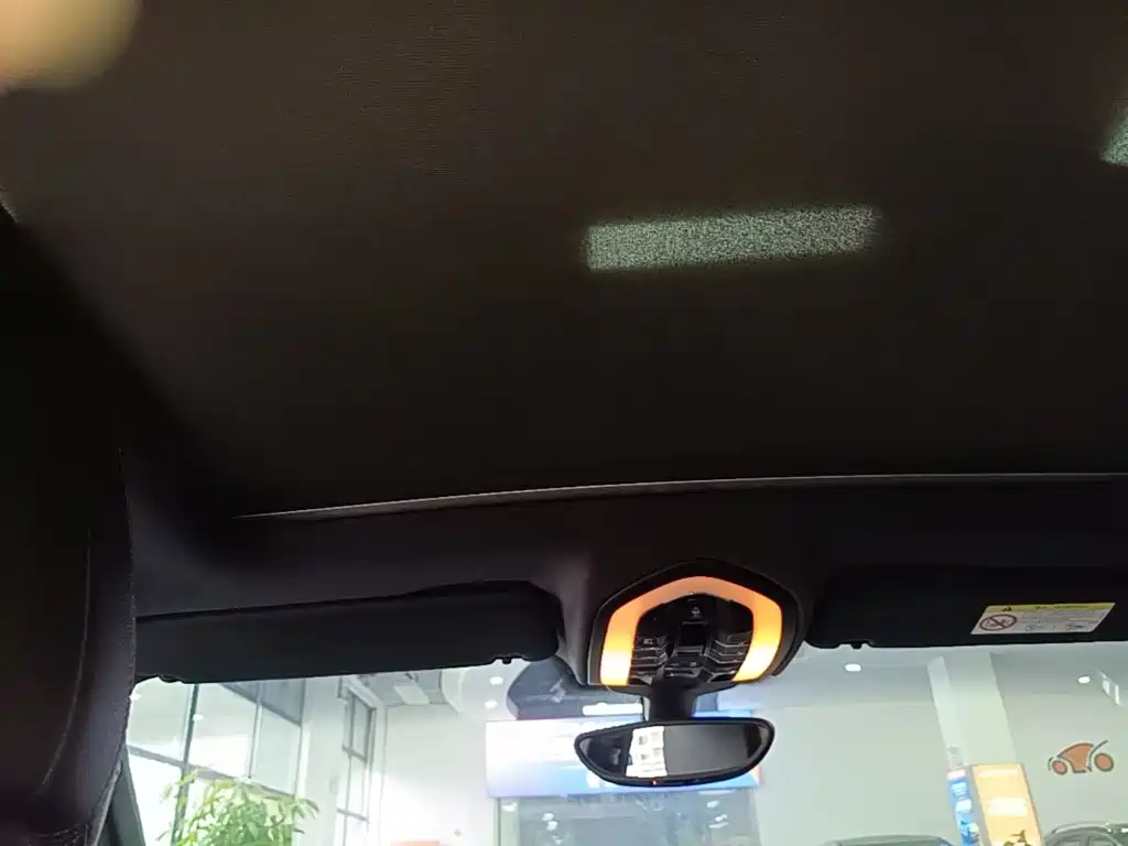 Porsche Cayenne — миниатюра 18
