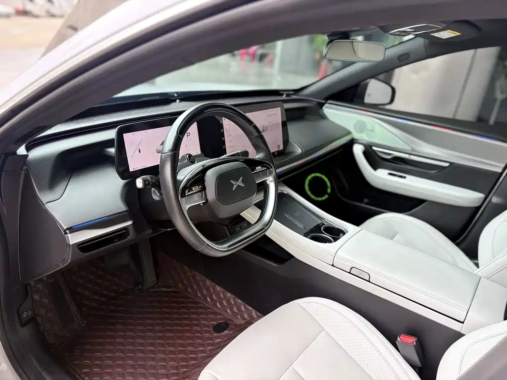 XPeng P7 — миниатюра 4