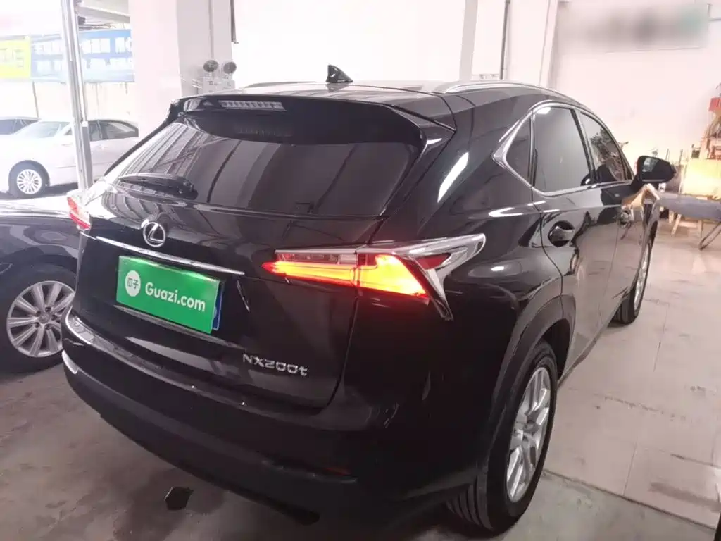 Lexus NX — миниатюра 7