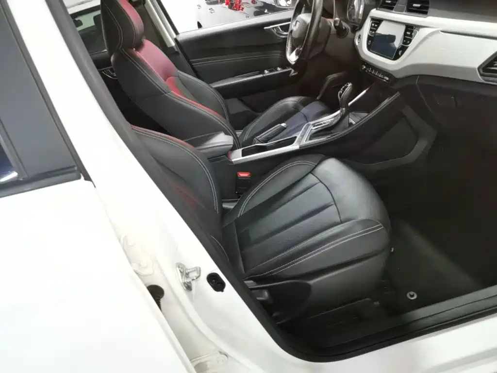 Geely Vision X3 — миниатюра 25