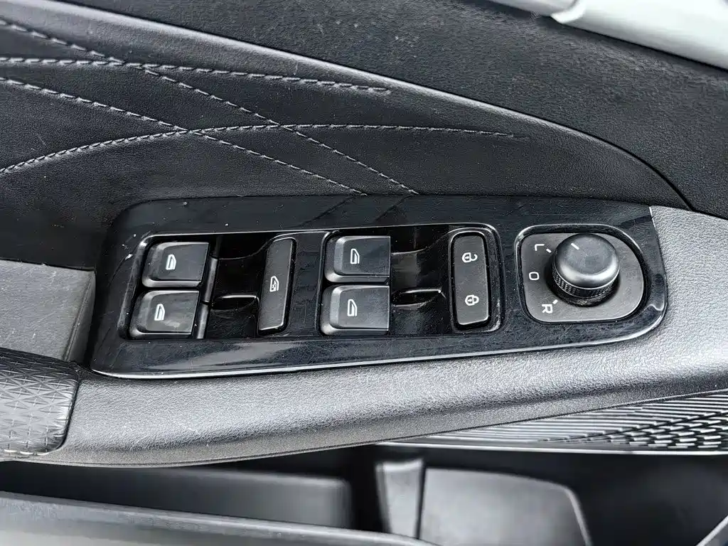 Geely Emgrand — миниатюра 9
