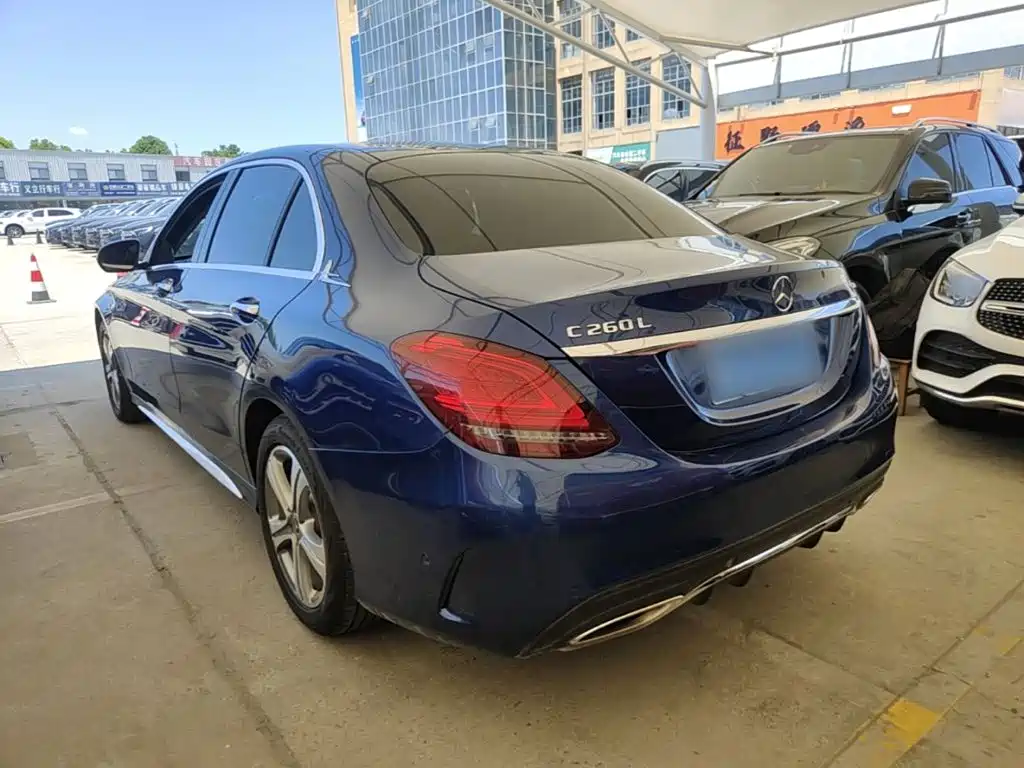 Mercedes-Benz C-Class — миниатюра 5