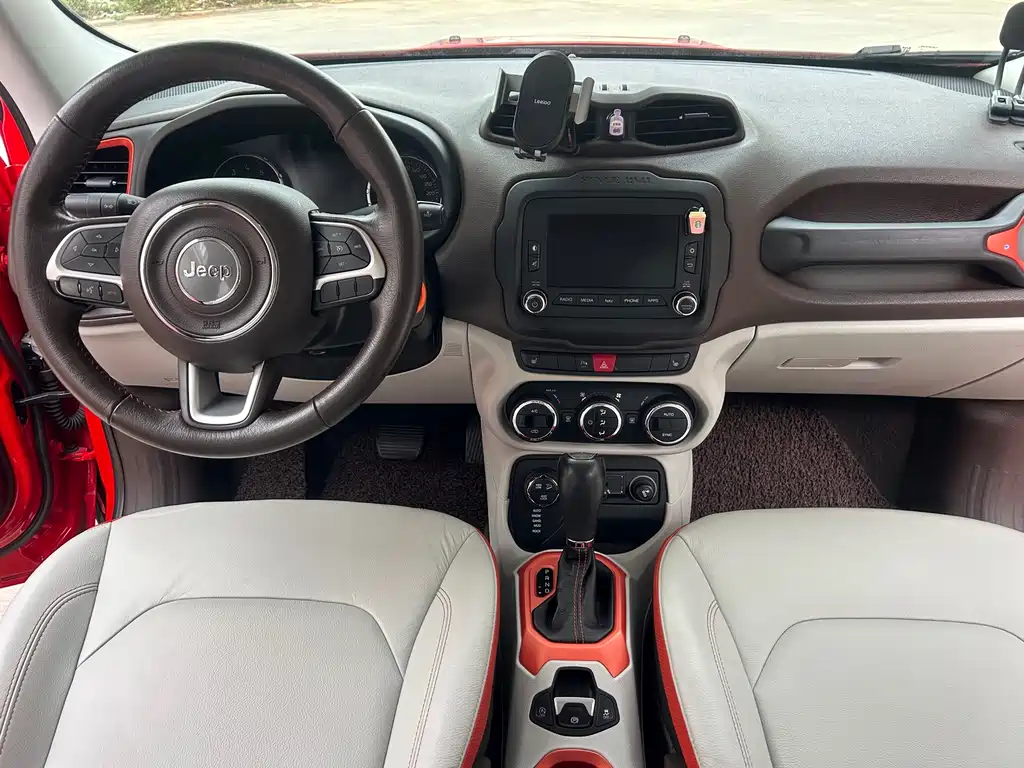 Jeep Renegade — миниатюра 13