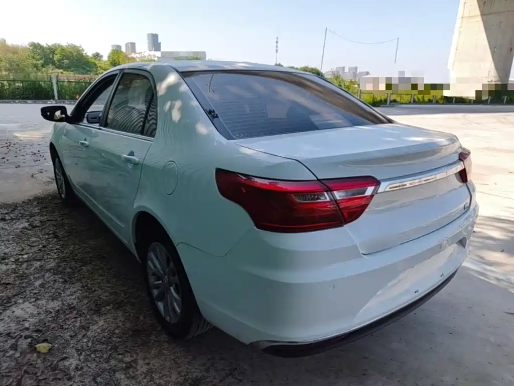 Geely Vision — миниатюра 5