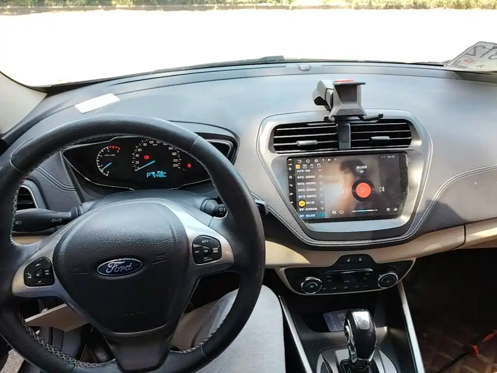 Ford Escort — миниатюра 10