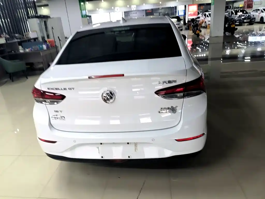 Buick Excelle — миниатюра 6