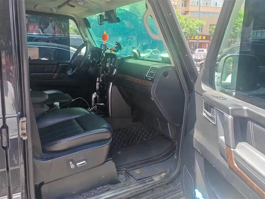 BAIC BJ80 2016 2.3T AT Luxury