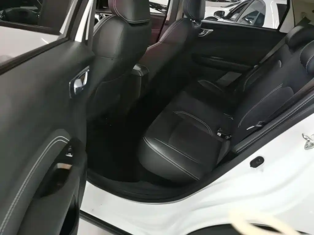 Geely Vision X3 — миниатюра 17