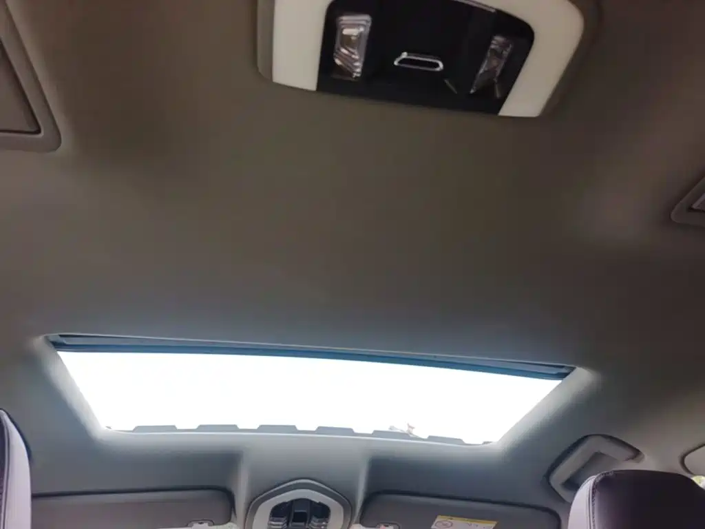 Porsche Panamera — миниатюра 18