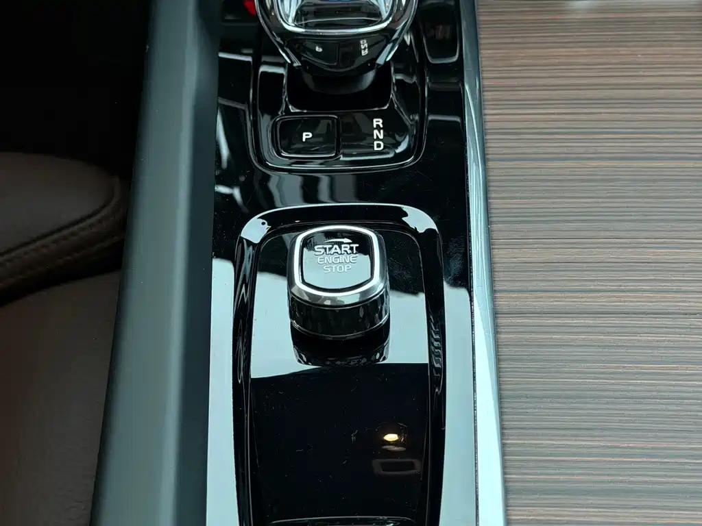 Volvo XC60 — миниатюра 10