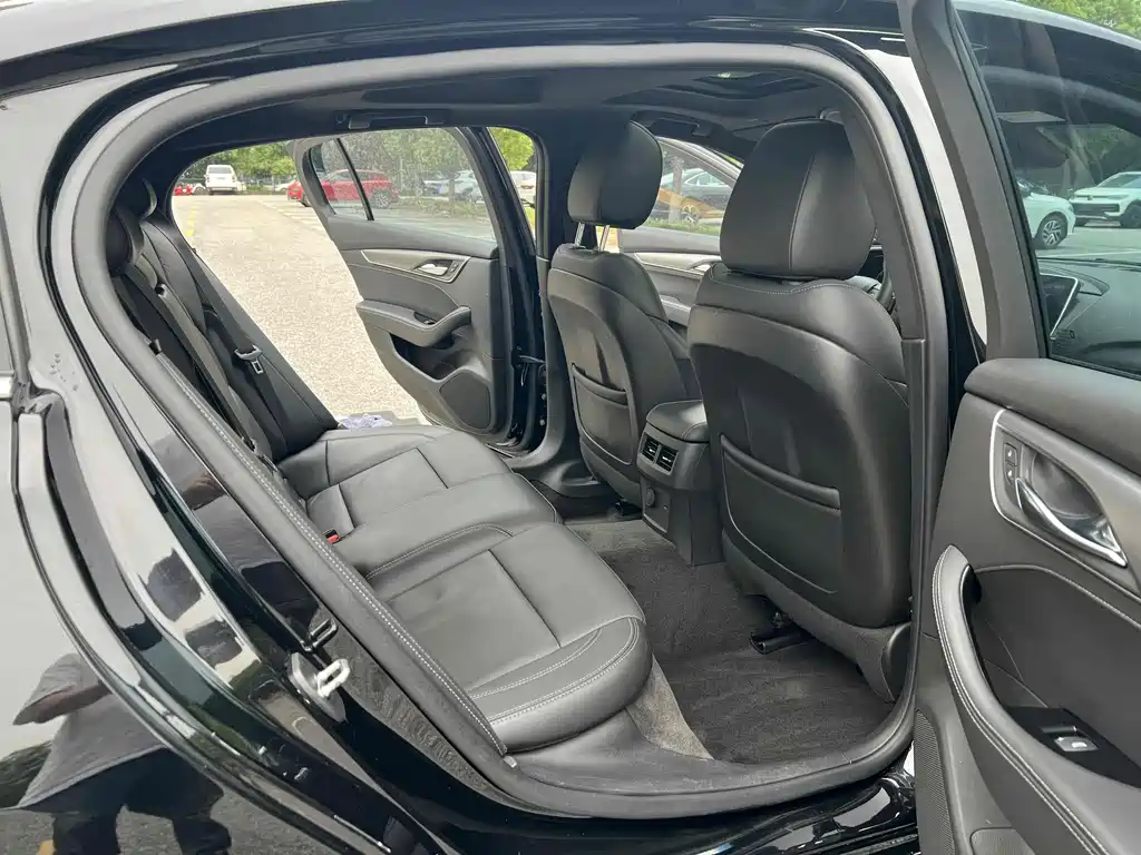 Cadillac CT5 — миниатюра 10