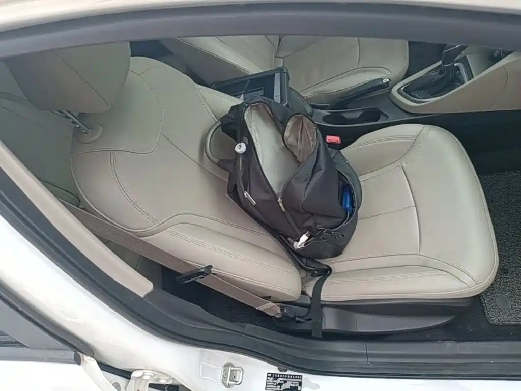 Buick Excelle — миниатюра 25