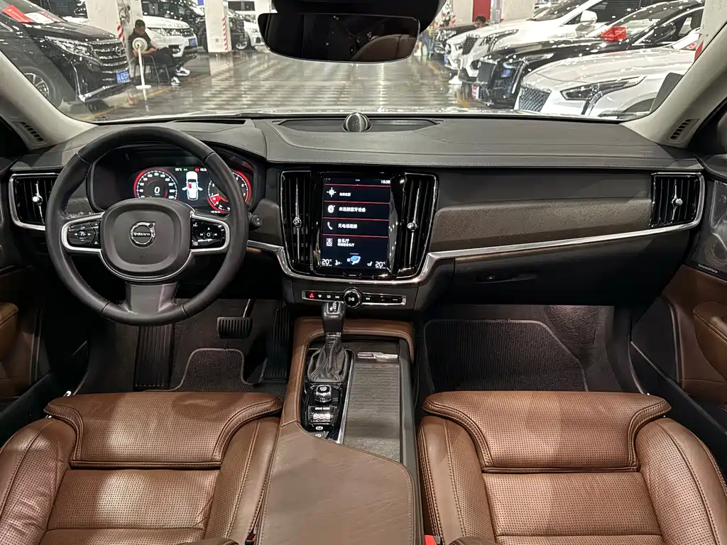 Volvo V90 — миниатюра 10
