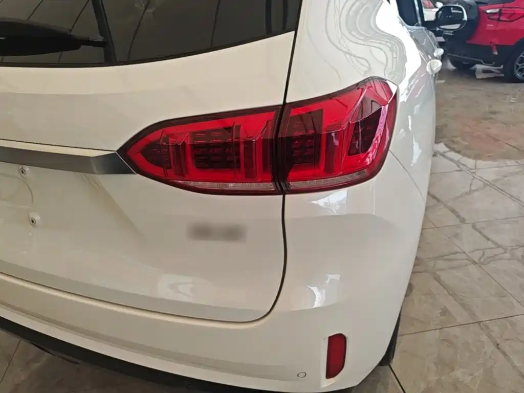 Wey Wey VV6 — миниатюра 8