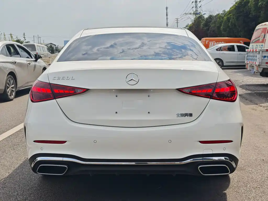 Mercedes-Benz C-Class — миниатюра 7