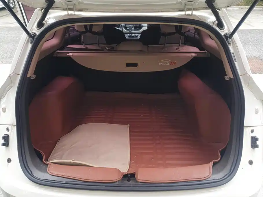Baojun 310W — миниатюра 4