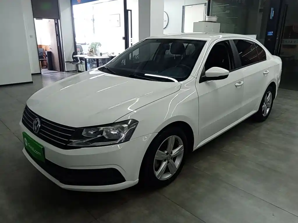 Volkswagen Lavida — миниатюра 2