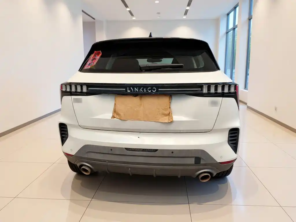 Lynk & Co 06 — миниатюра 5