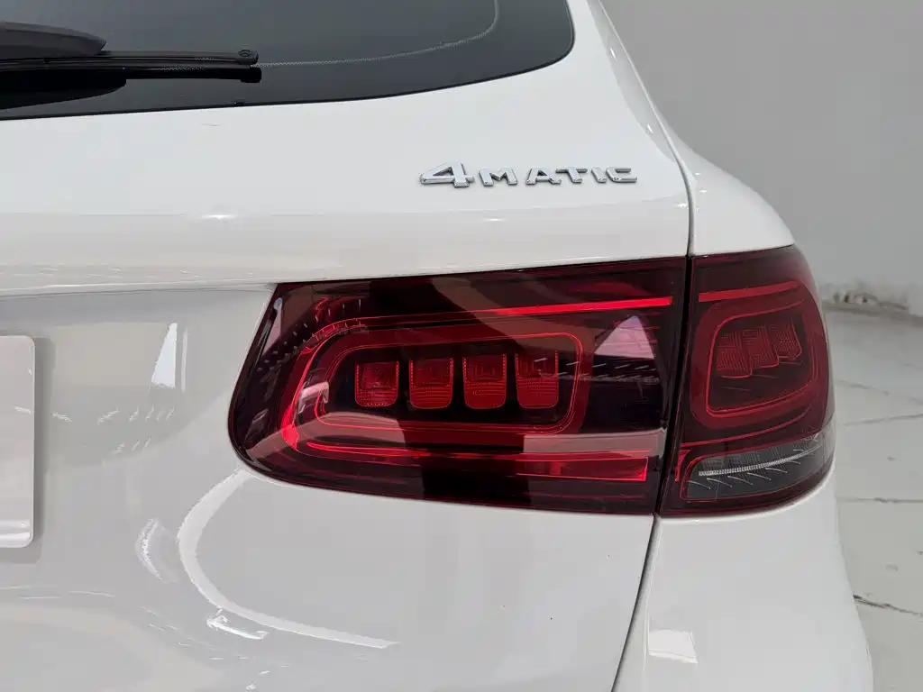 Mercedes-Benz GLC — миниатюра 10