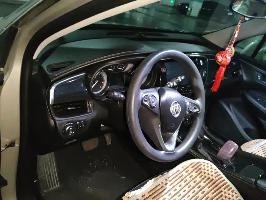 Buick Envision Plus — миниатюра 12