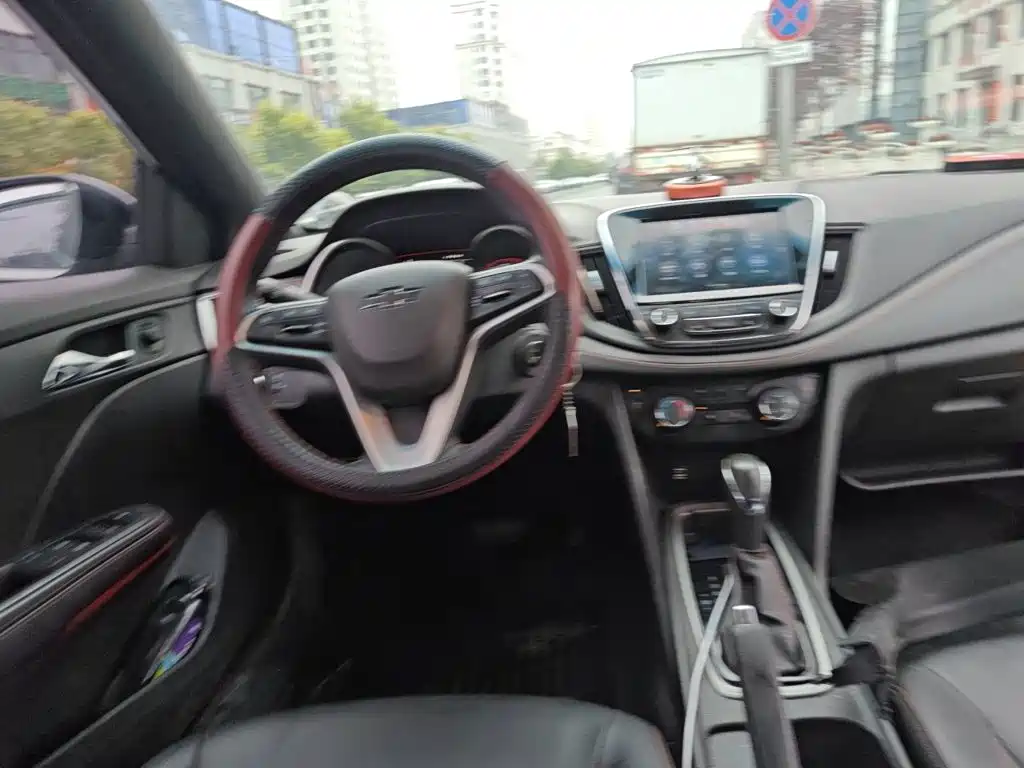 Chevrolet Monza — миниатюра 6