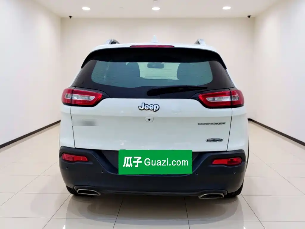 Jeep Cherokee — миниатюра 5