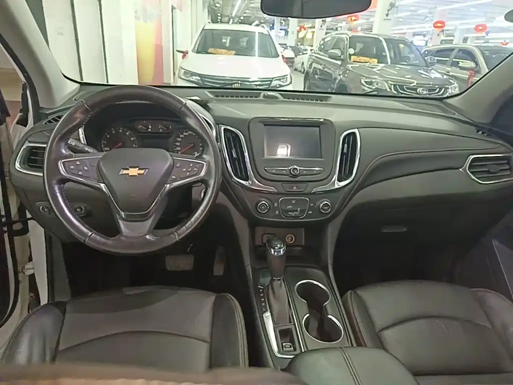 Chevrolet Equinox — миниатюра 10