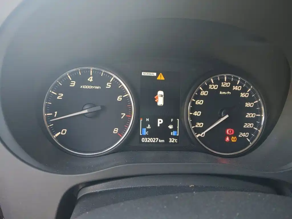 Mitsubishi Outlander — миниатюра 12