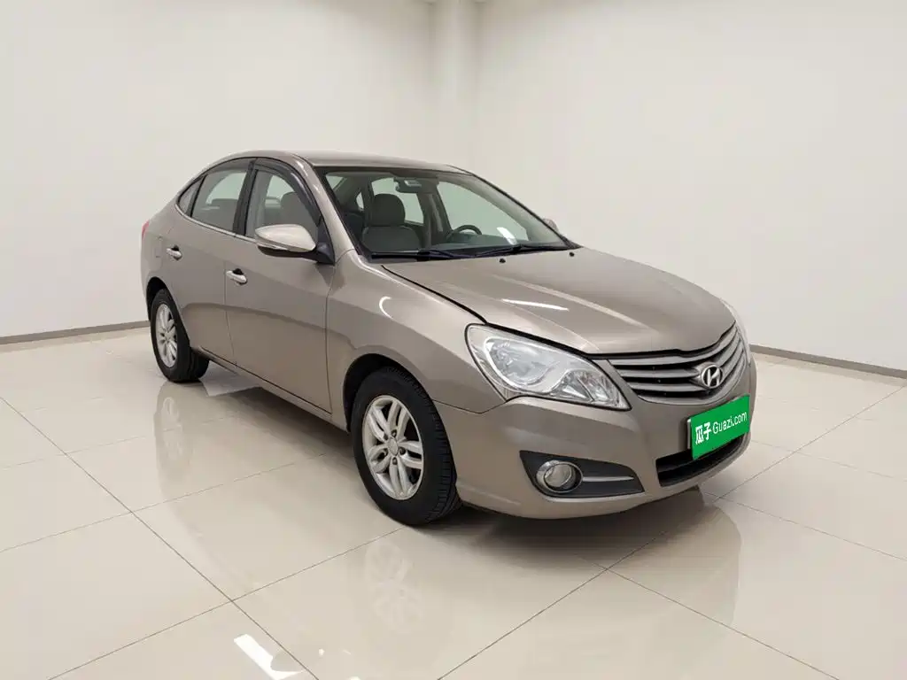 Hyundai Elantra — миниатюра 3