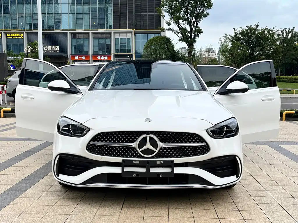 Mercedes-Benz C-Class — миниатюра 8