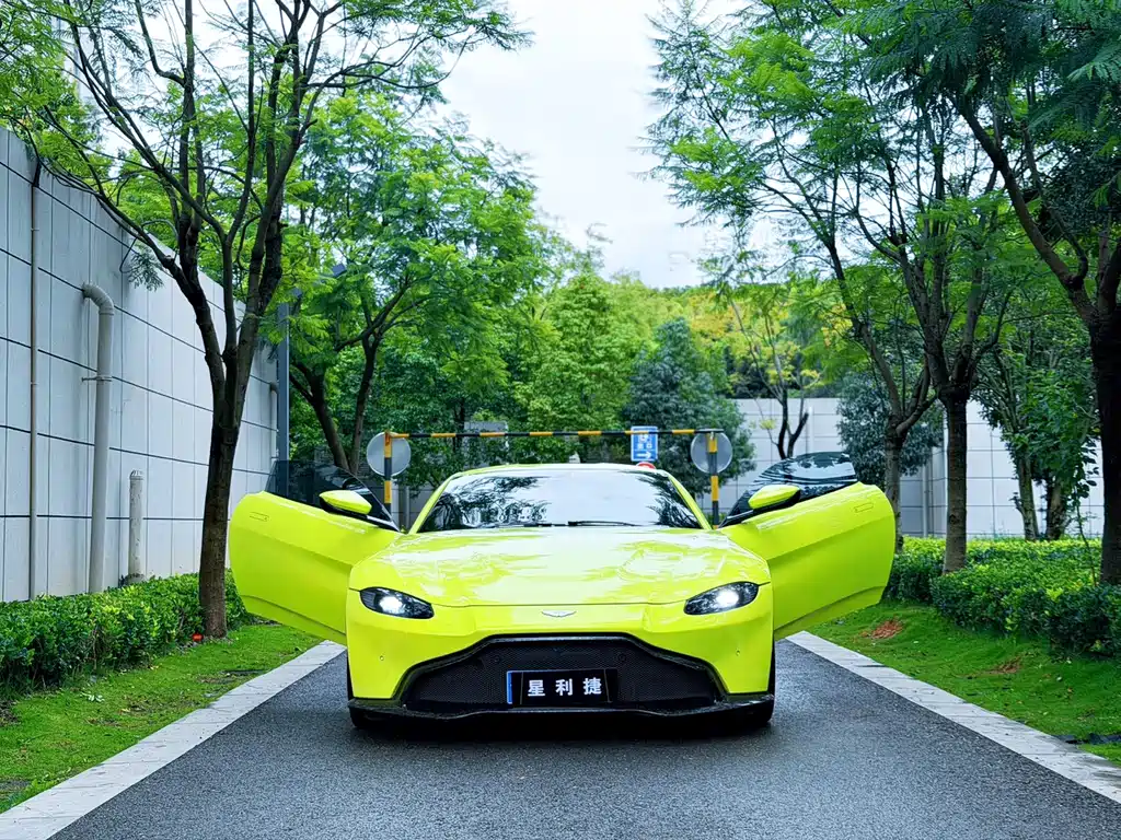 Aston Martin V8 Vantage — миниатюра 2