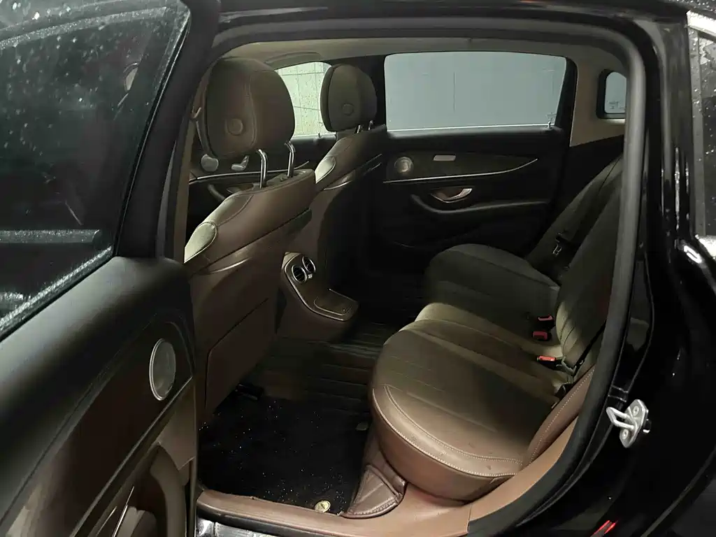 Mercedes-Benz E-Class E 2022 E 260 L