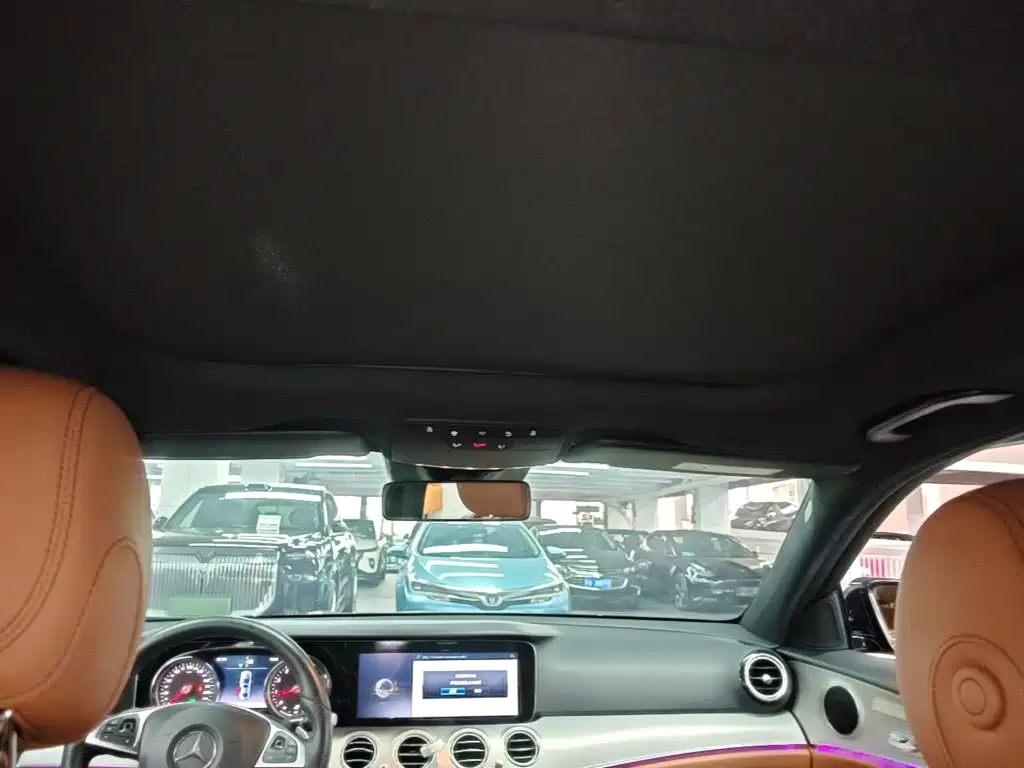 Mercedes-Benz E-Class — миниатюра 18