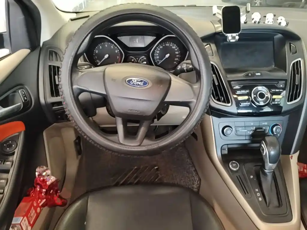 Ford Focus — миниатюра 11