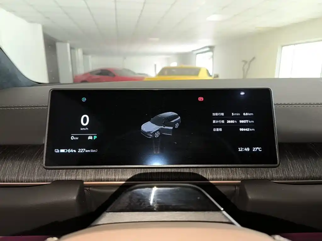 NIO ES6 — миниатюра 12