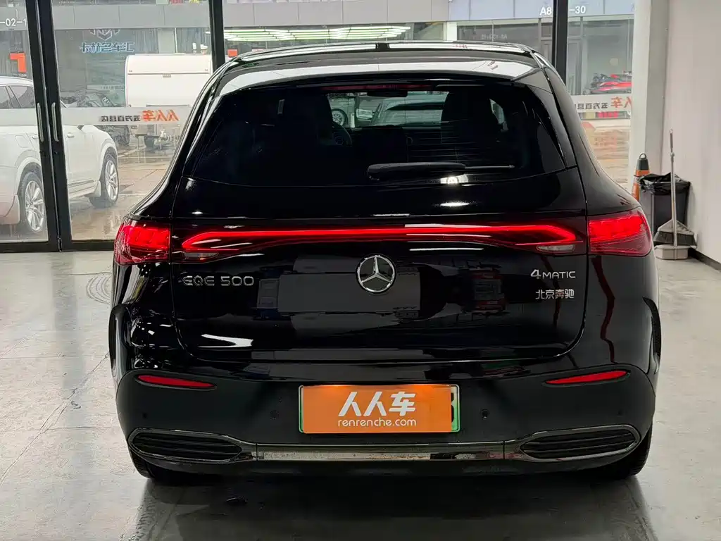 Mercedes-Benz EQE SUV — миниатюра 21