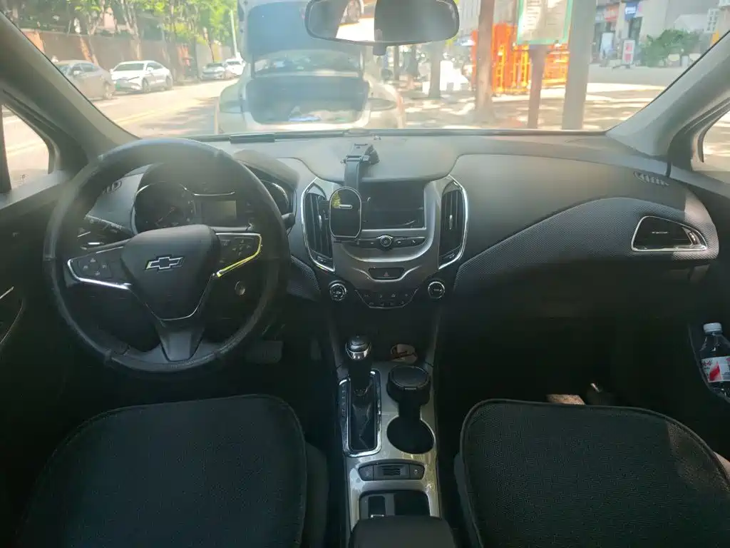 Chevrolet Cruze — миниатюра 10