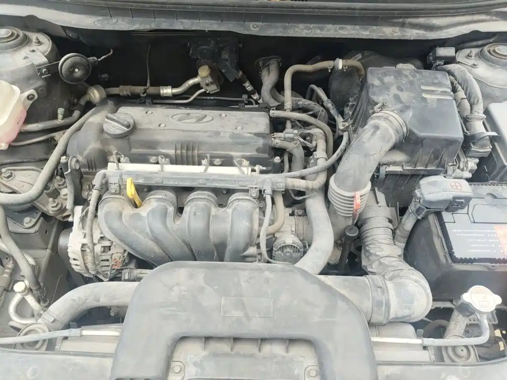 Hyundai Elantra — миниатюра 21