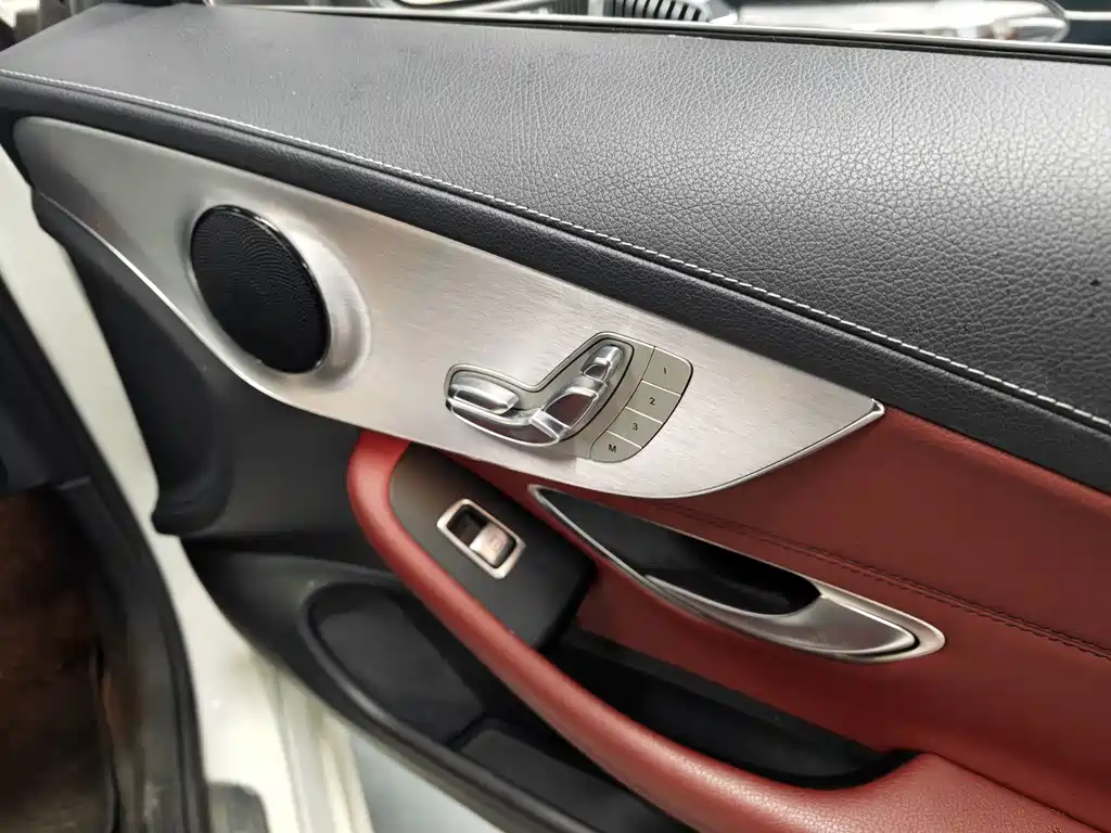 Mercedes-Benz C-Class (Import) — миниатюра 5