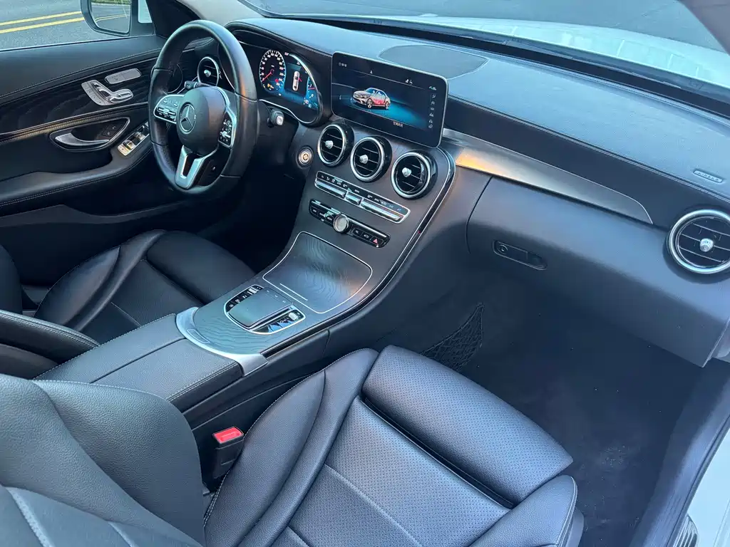 Mercedes-Benz C-Class — миниатюра 9