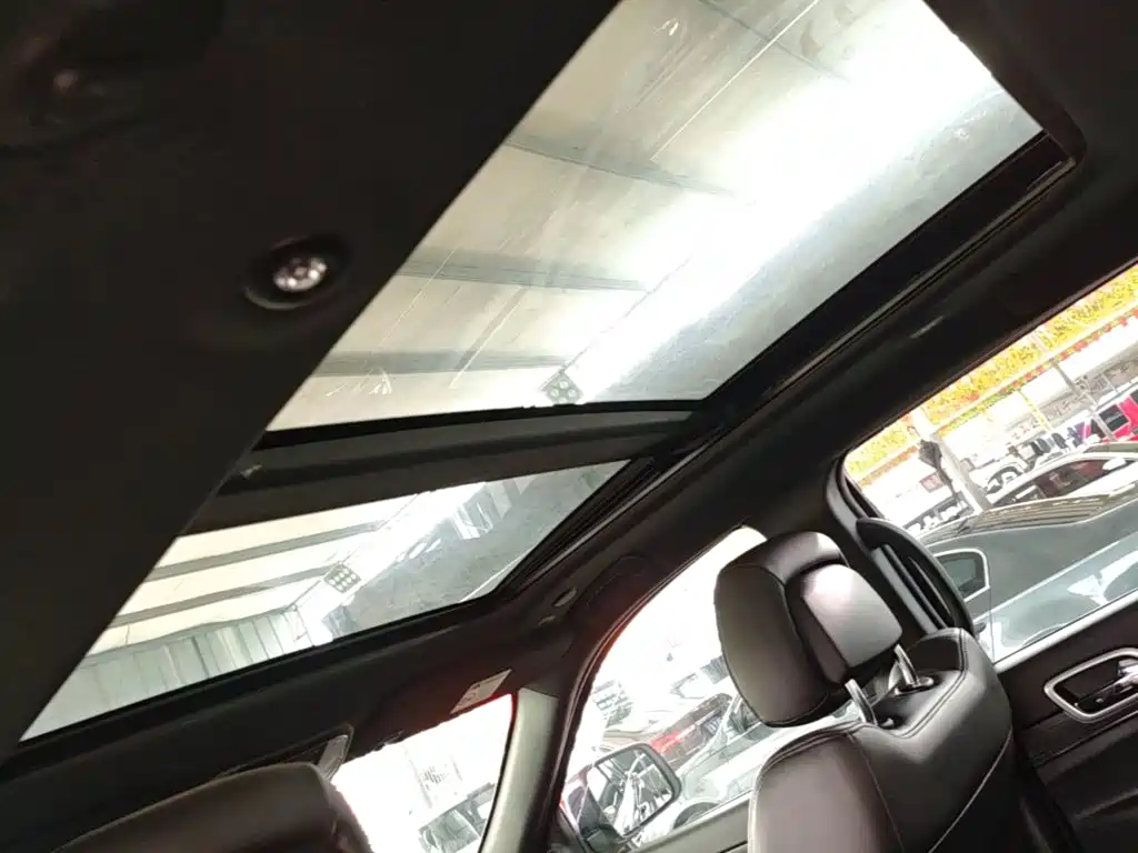 Jeep Grand Cherokee (Import) — миниатюра 18