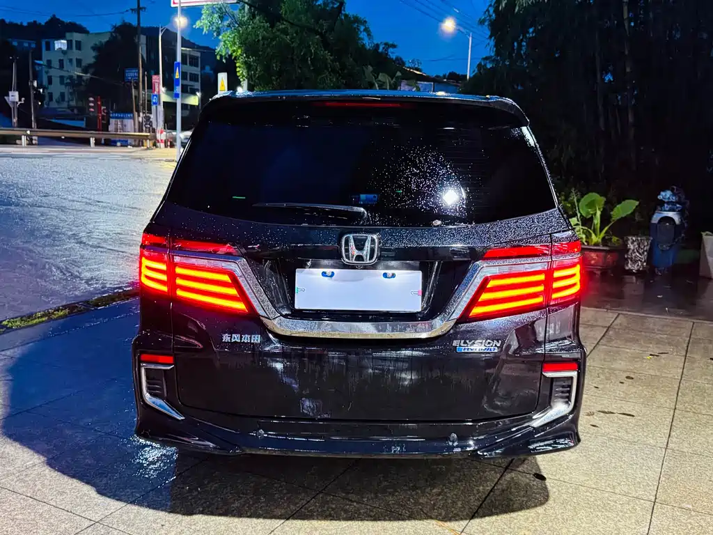Honda Elysion — миниатюра 8
