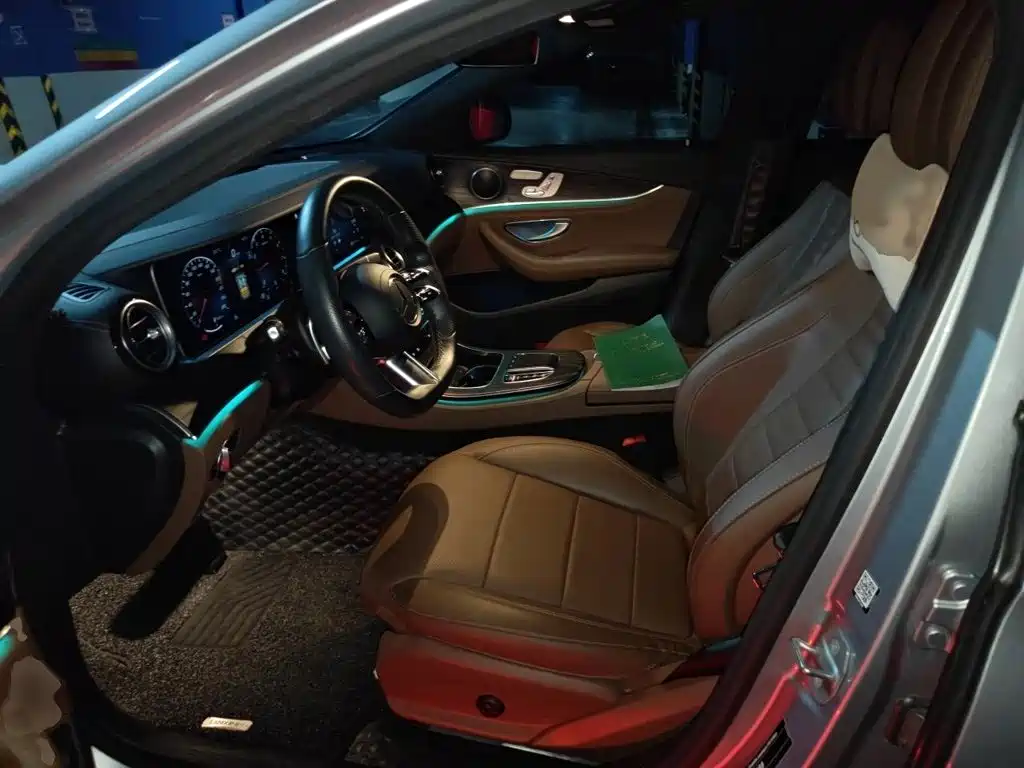 Mercedes-Benz E-Class — миниатюра 8