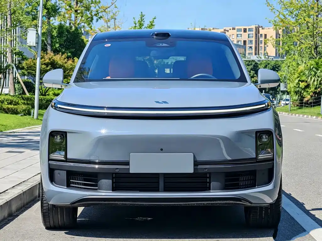 Li Auto Li L8 — миниатюра 2