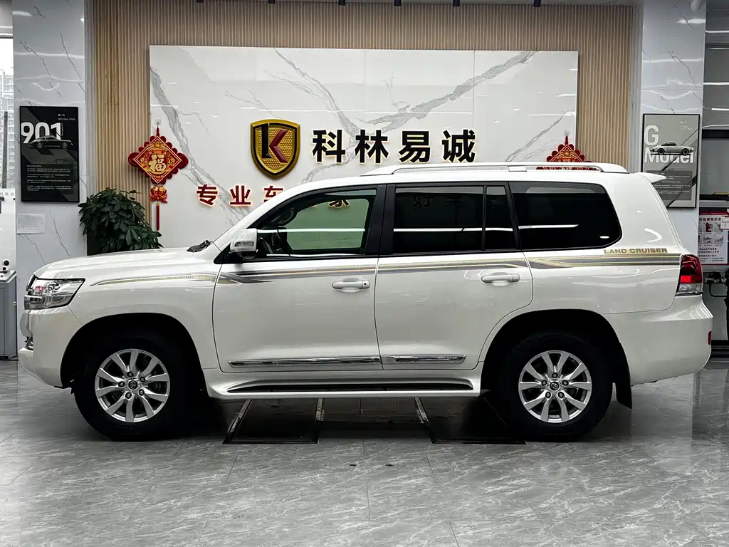 Toyota Land Cruiser — миниатюра 7