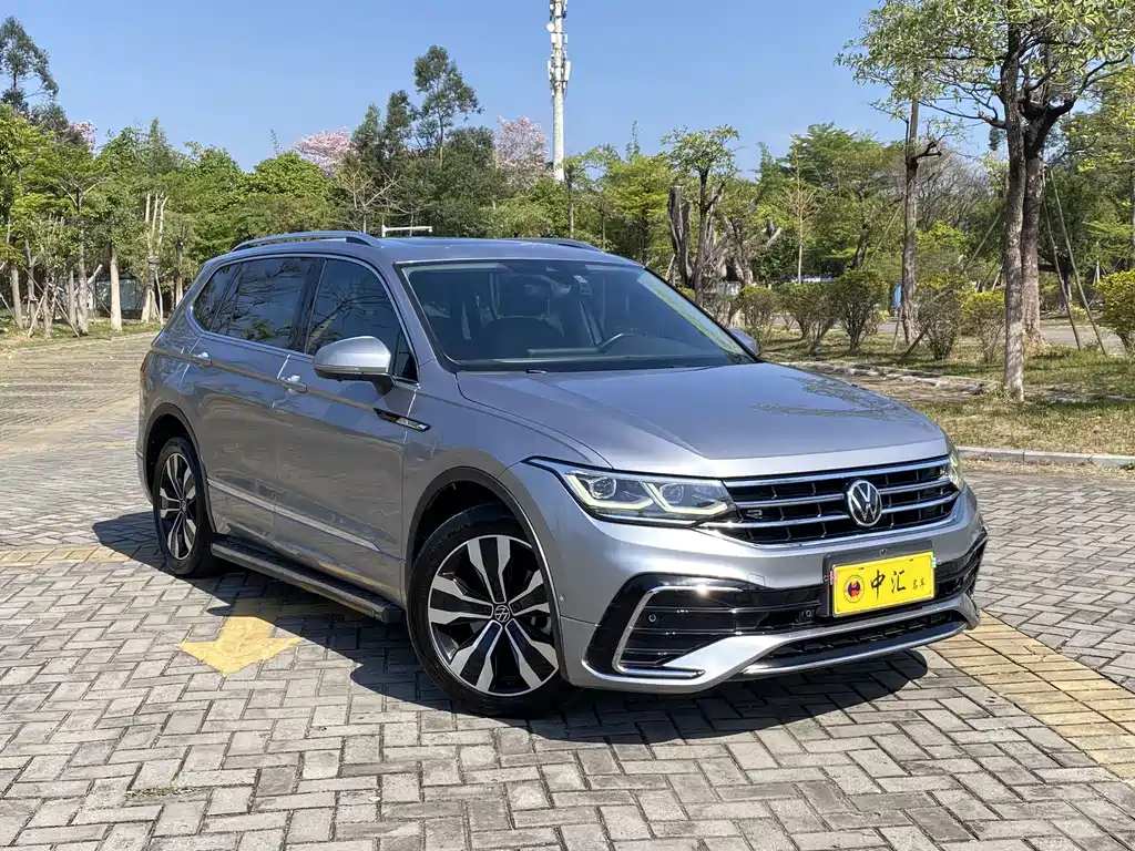 Volkswagen Tiguan L L 2022 330TSI AT R-Line Flagship